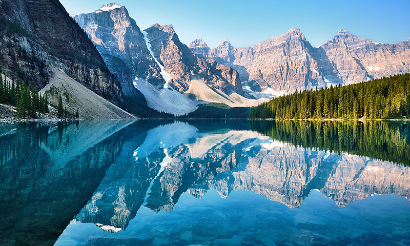 Sunrise-Over-Moraine-Lake